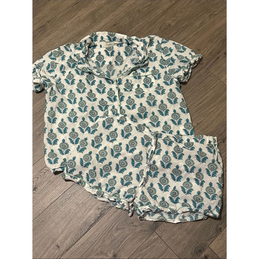 Mahogany White and Teal Floral Short Sleeve Pajama Set